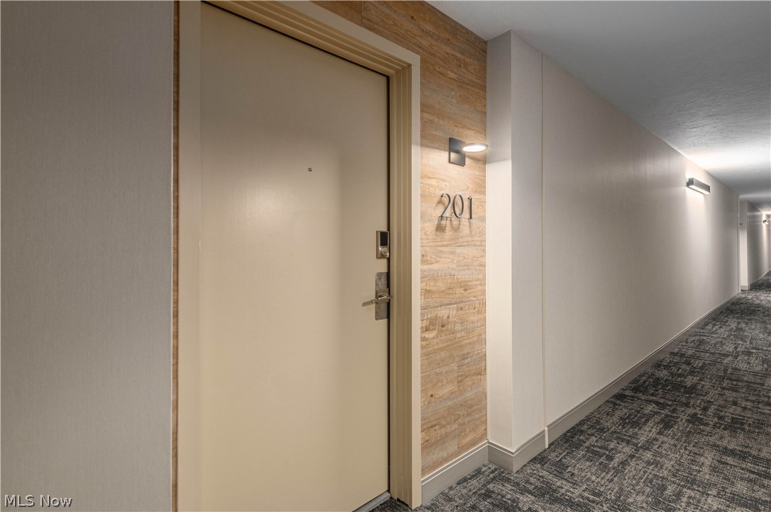 Meridian Condo - Residential