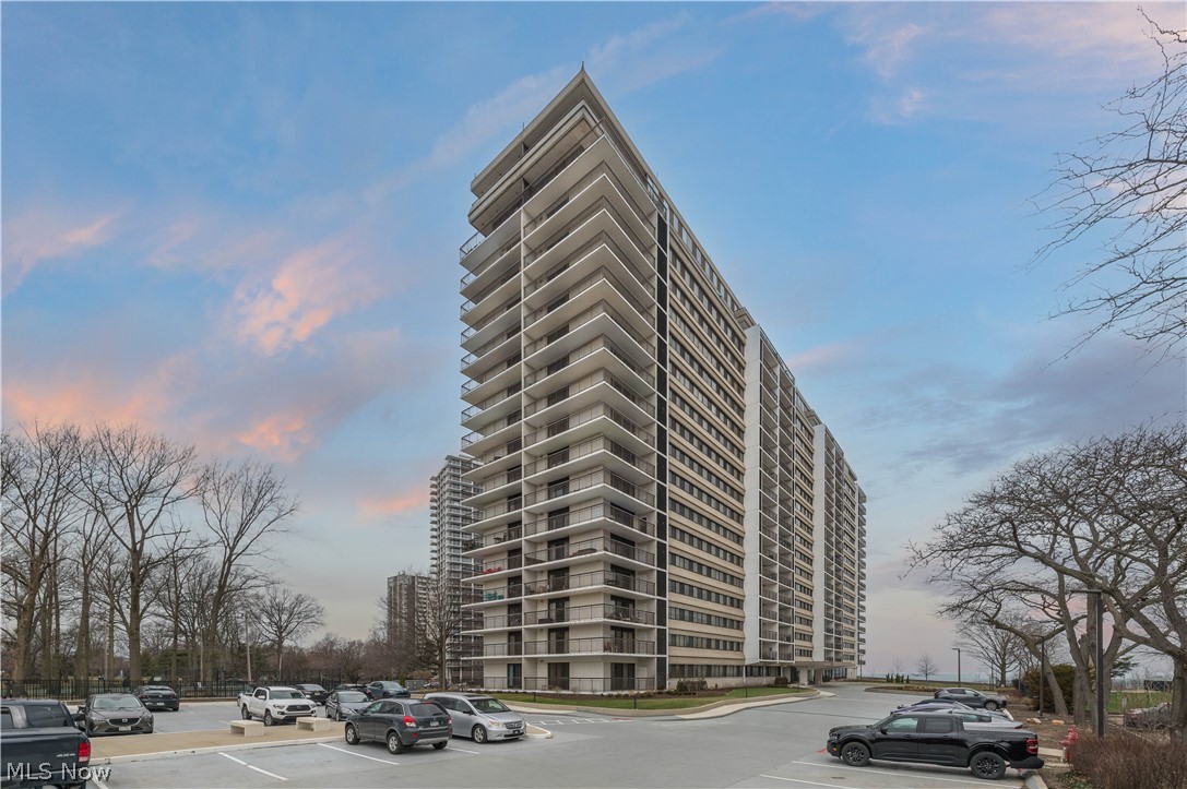 Meridian Condo - Residential