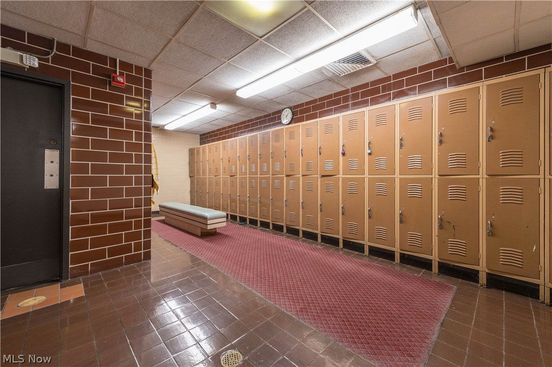 Meridian Condo - Residential