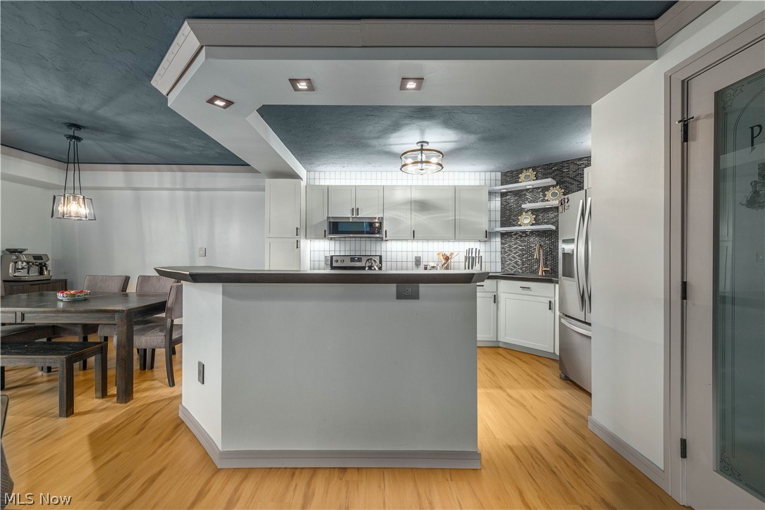 Meridian Condo - Residential