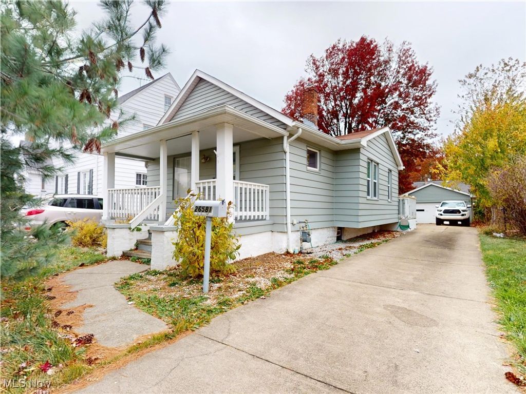 Photo of 26581 Oriole Avenue, Euclid, OH 44132 (MLS # 5175887)