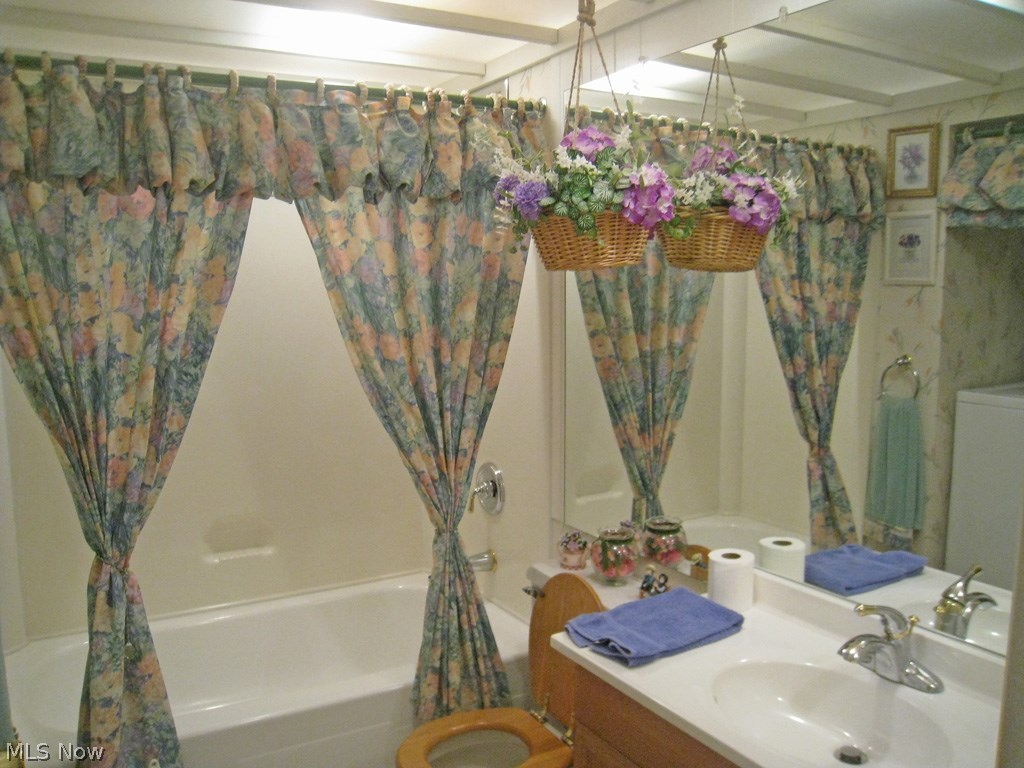 Pine Crest Condo - Residential