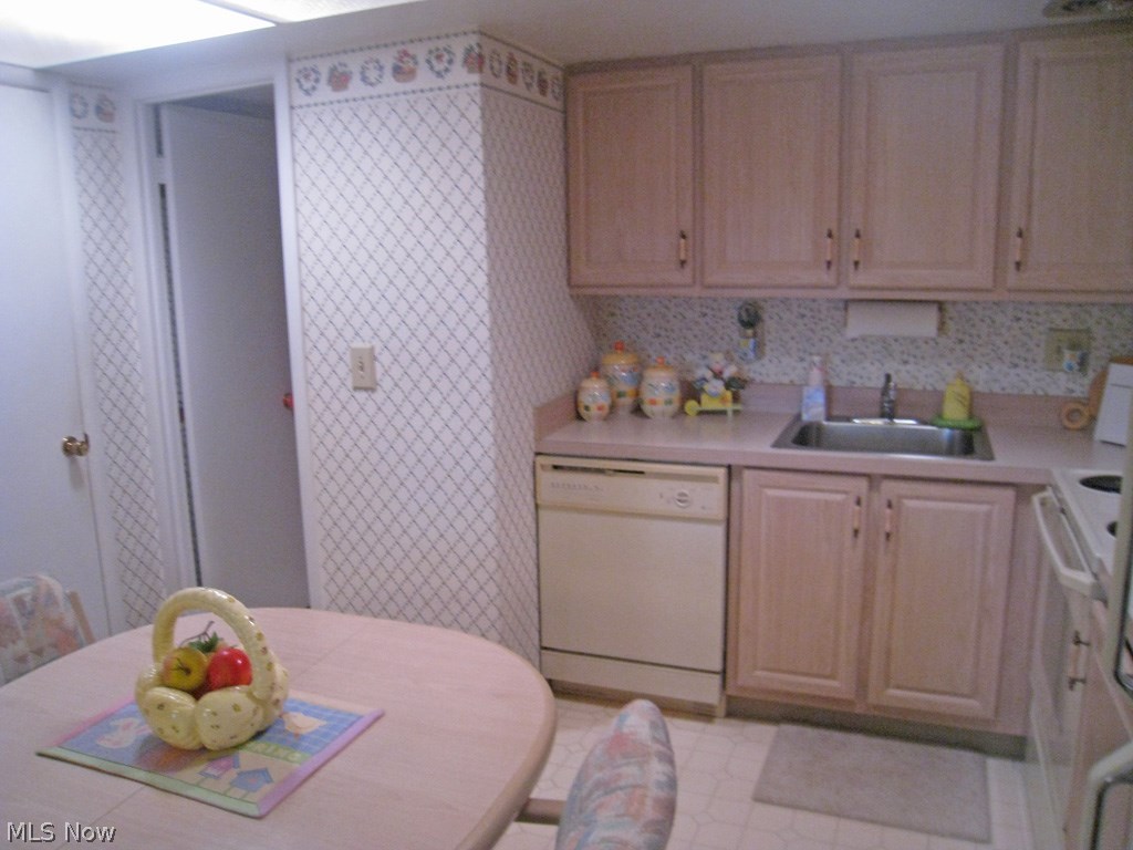 Pine Crest Condo - Residential