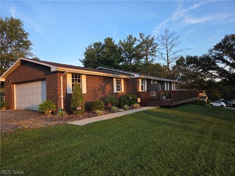 Homes For Sale - 2030 Silver Globe Road<br/> Marietta, OH 45750