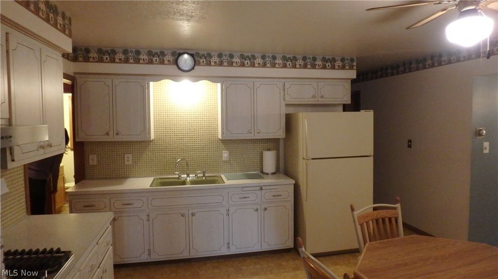 Photo of 9638 Idlewood Drive, Brooklyn, OH 44144 (MLS # 5191617)