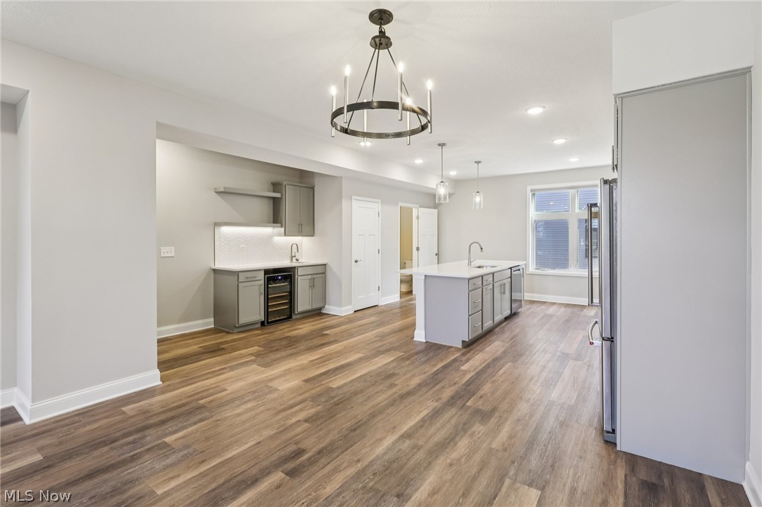 Sub Plat/The Ave District B - Residential Lease