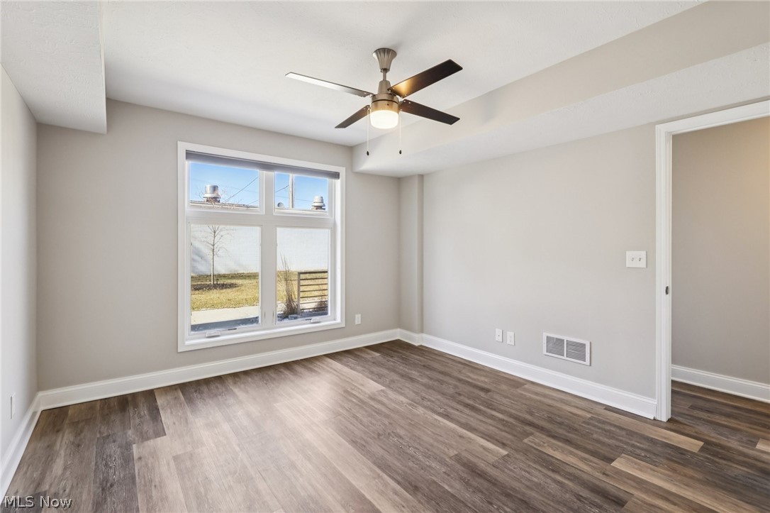 Sub Plat/The Ave District B - Residential Lease