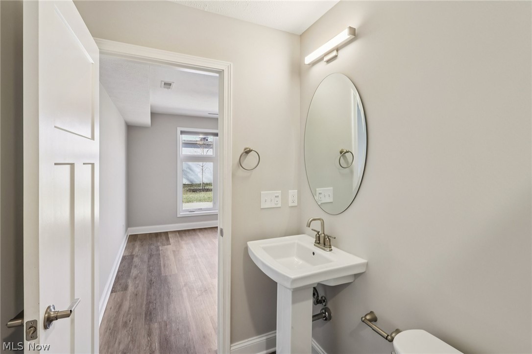 Sub Plat/The Ave District B - Residential Lease