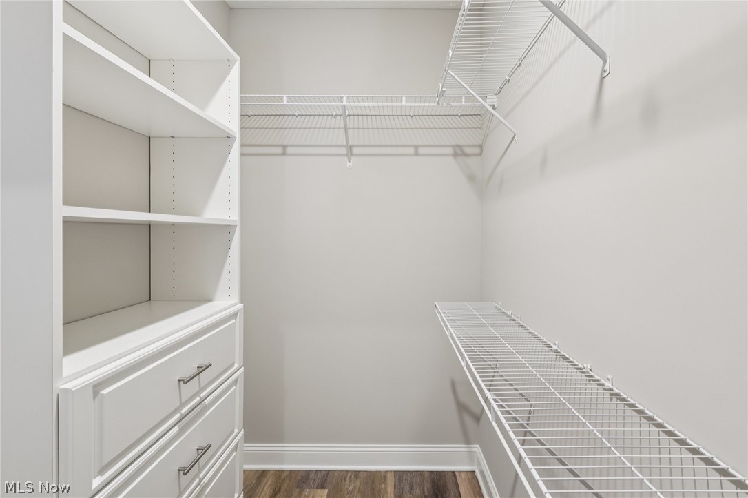 Sub Plat/The Ave District B - Residential Lease