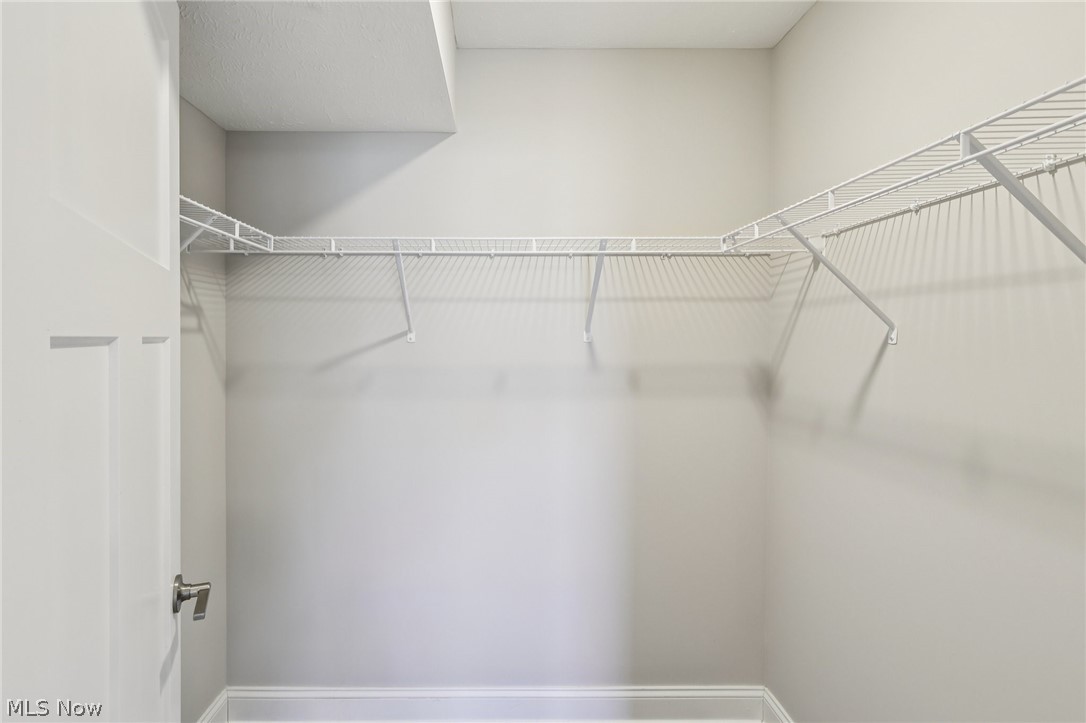 Sub Plat/The Ave District B - Residential Lease