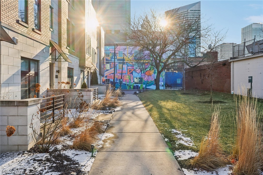 Sub Plat/The Ave District B - Residential Lease