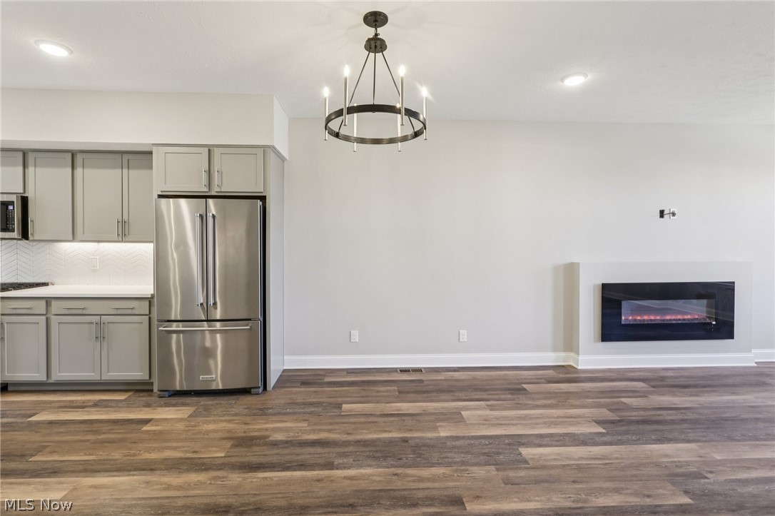 Sub Plat/The Ave District B - Residential Lease