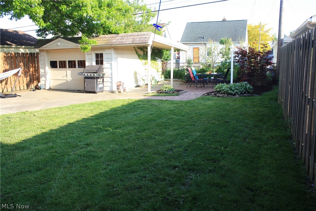 H A Stahl Properties Co's Ridg - Residential