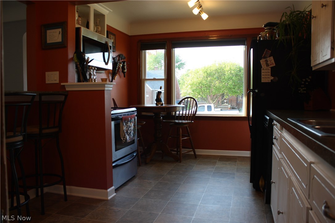 H A Stahl Properties Co's Ridg - Residential