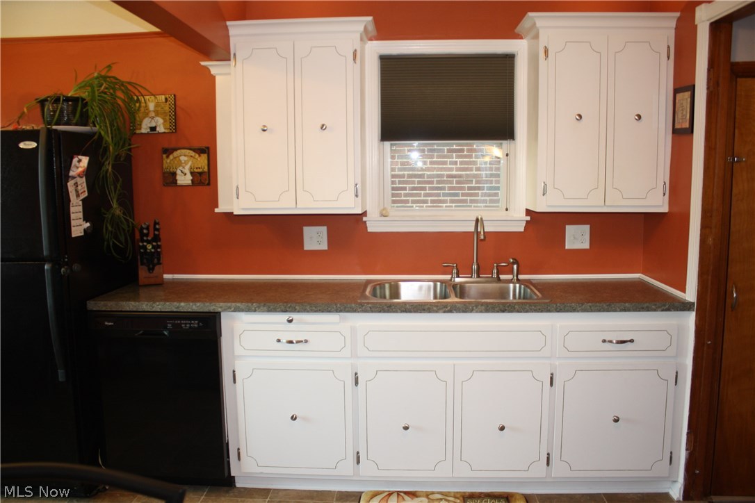 H A Stahl Properties Co's Ridg - Residential