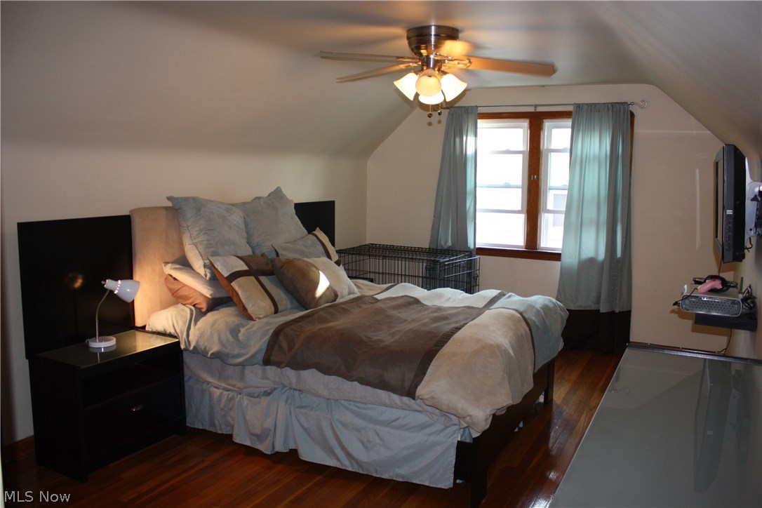 H A Stahl Properties Co's Ridg - Residential