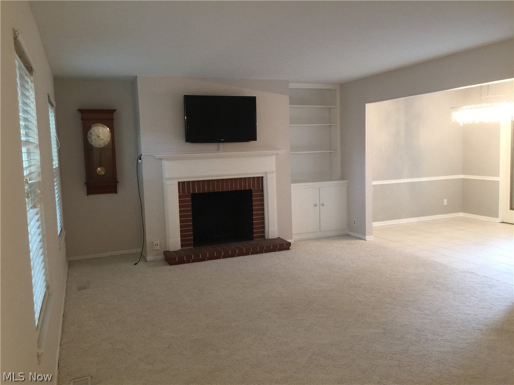 English Oaks Condo - Residential