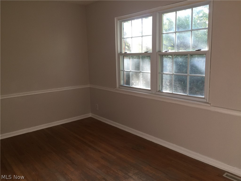 English Oaks Condo - Residential