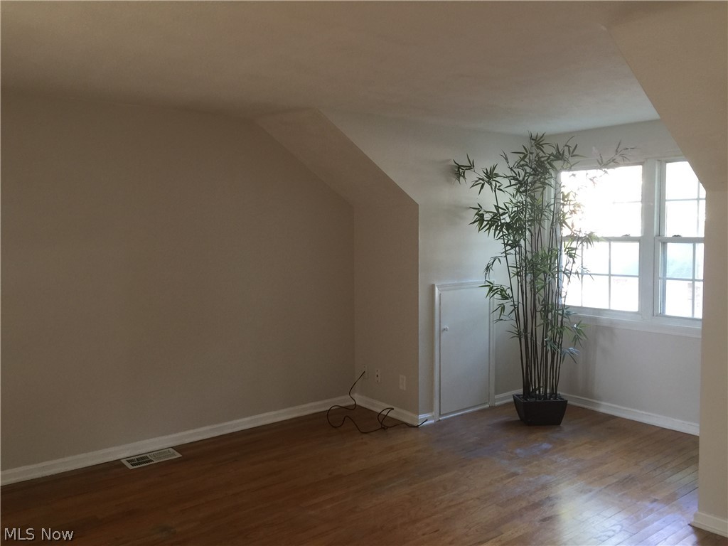 English Oaks Condo - Residential