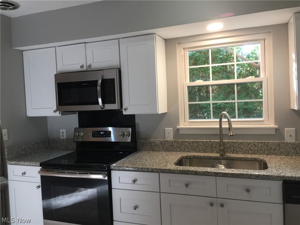 English Oaks Condo - Residential