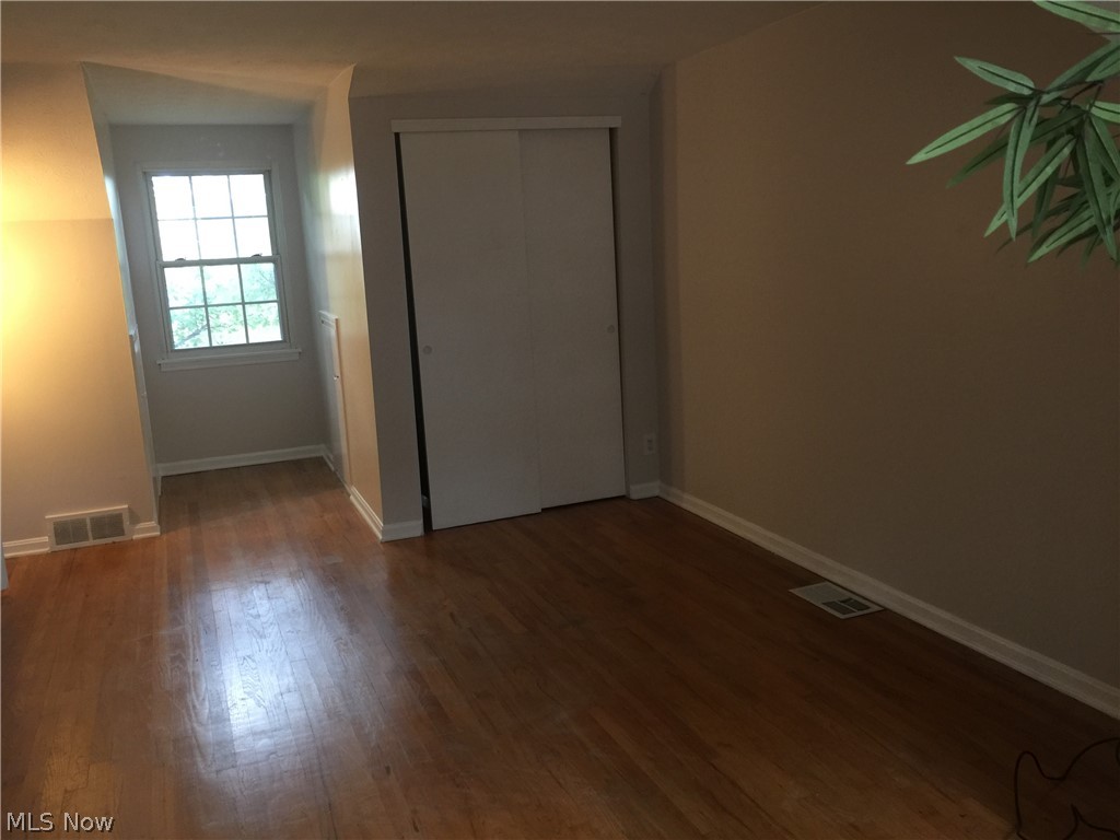 English Oaks Condo - Residential