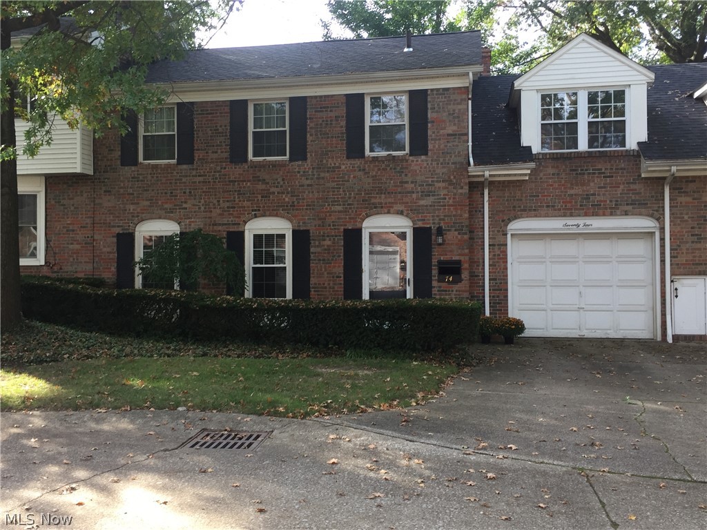 English Oaks Condo - Residential