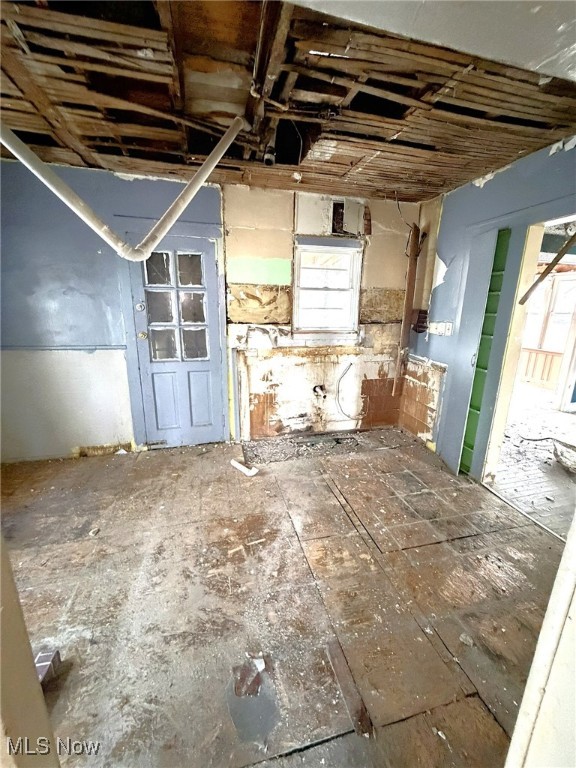 Lee-Harvard Square - Residential Income