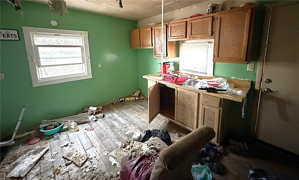 Lee-Harvard Square - Residential Income