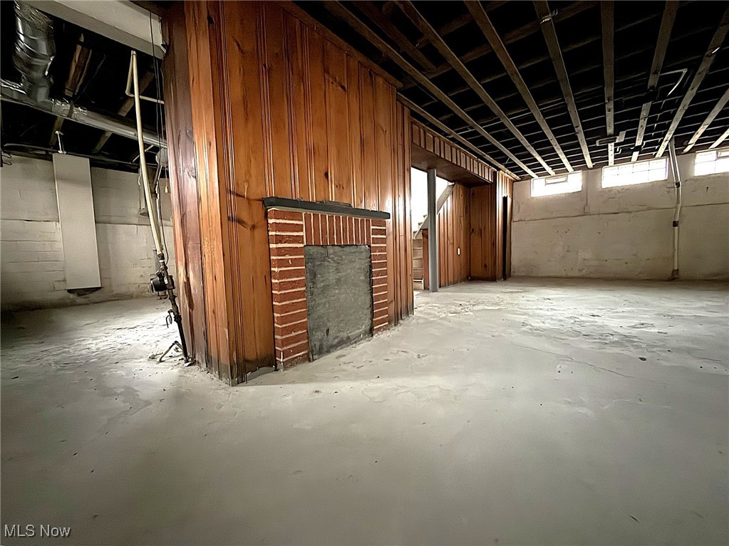 Lee-Harvard Square - Residential Income