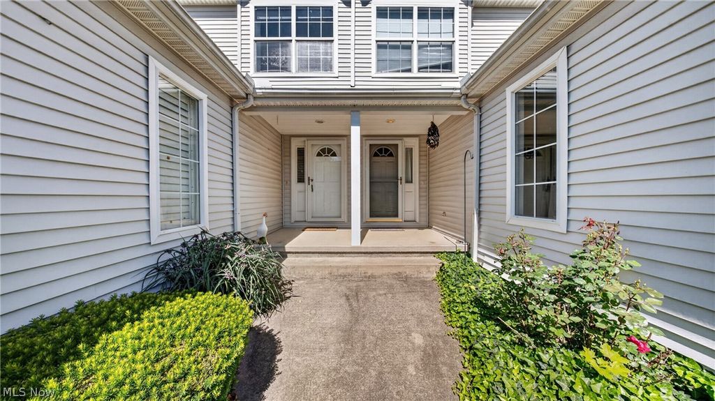 Photo of 1351 Meadow Run, Copley, OH 44321 (MLS # 5215625)