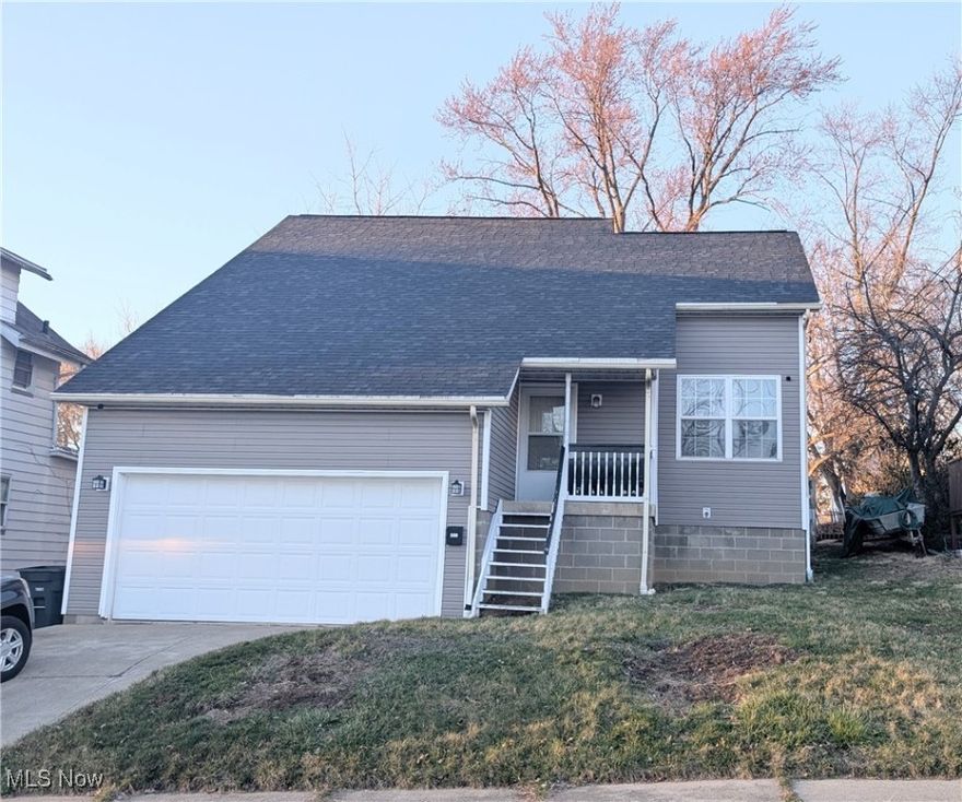 3 bedroom 2 bathroom colonial in akron