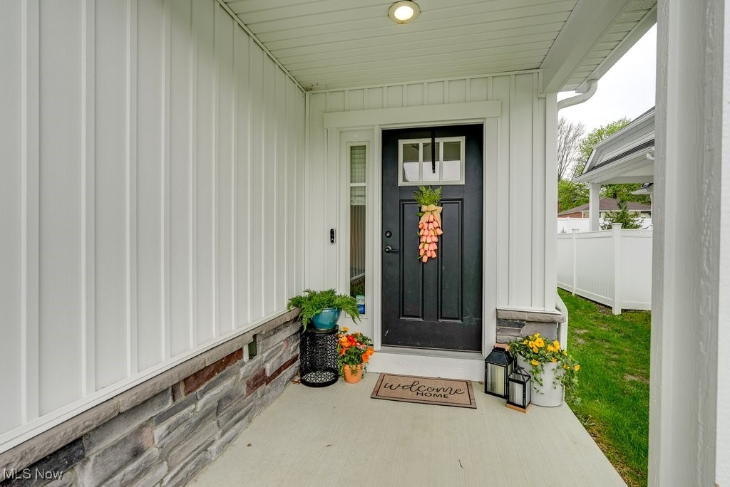 2842 Riviera Drive, Fairlawn, Ohio image 2
