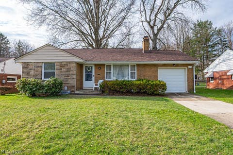 Photo for 425 Tudor Lane