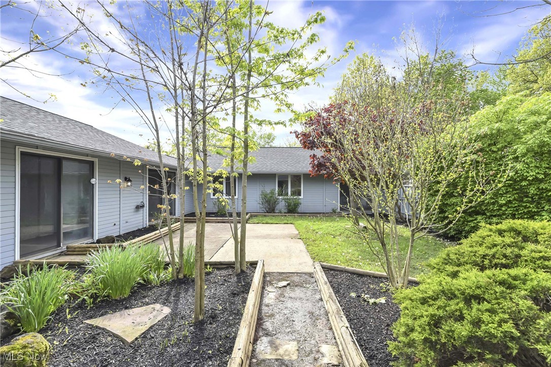 10836 Watercress Road, Strongsville, Ohio image 30