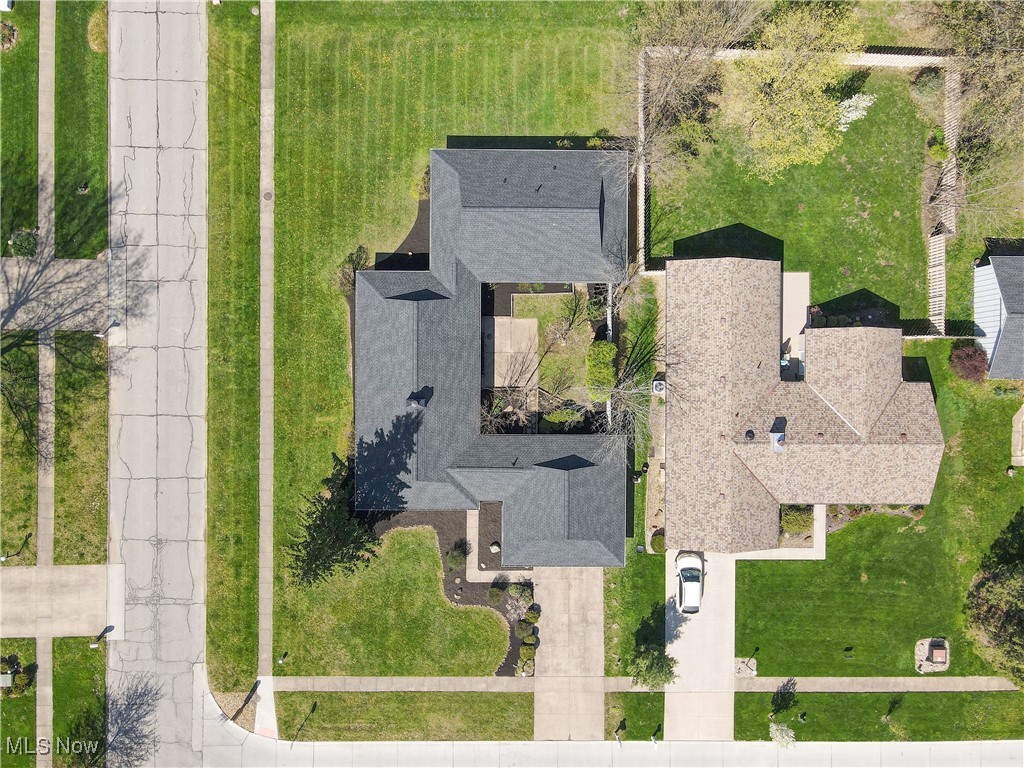 10836 Watercress Road, Strongsville, Ohio image 3