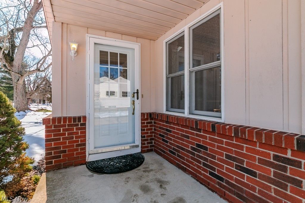 Photo of 5034 Medhurst Avenue, Solon, OH 44139 (MLS # 5190055)