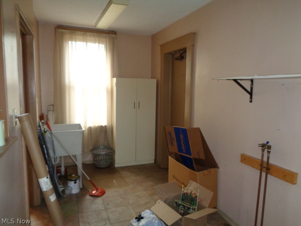 John & Anna E E Schott's - Residential Income