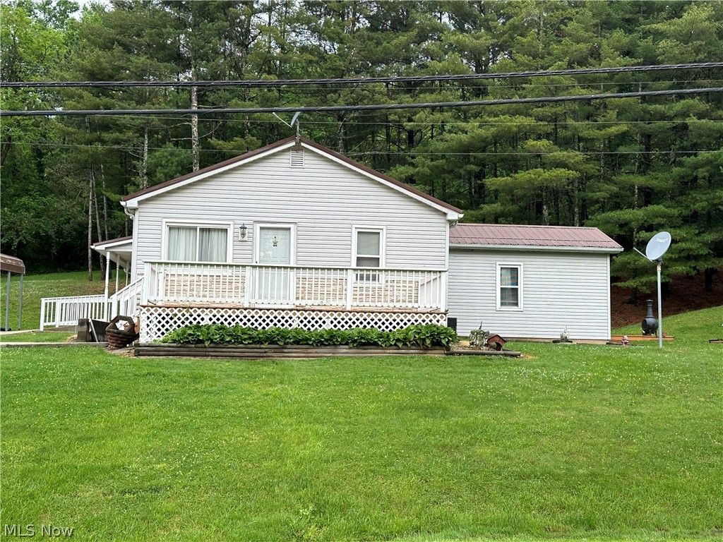 Photo of 47155 Sarahsville Road, Caldwell, OH 43724 (MLS # 5212716)