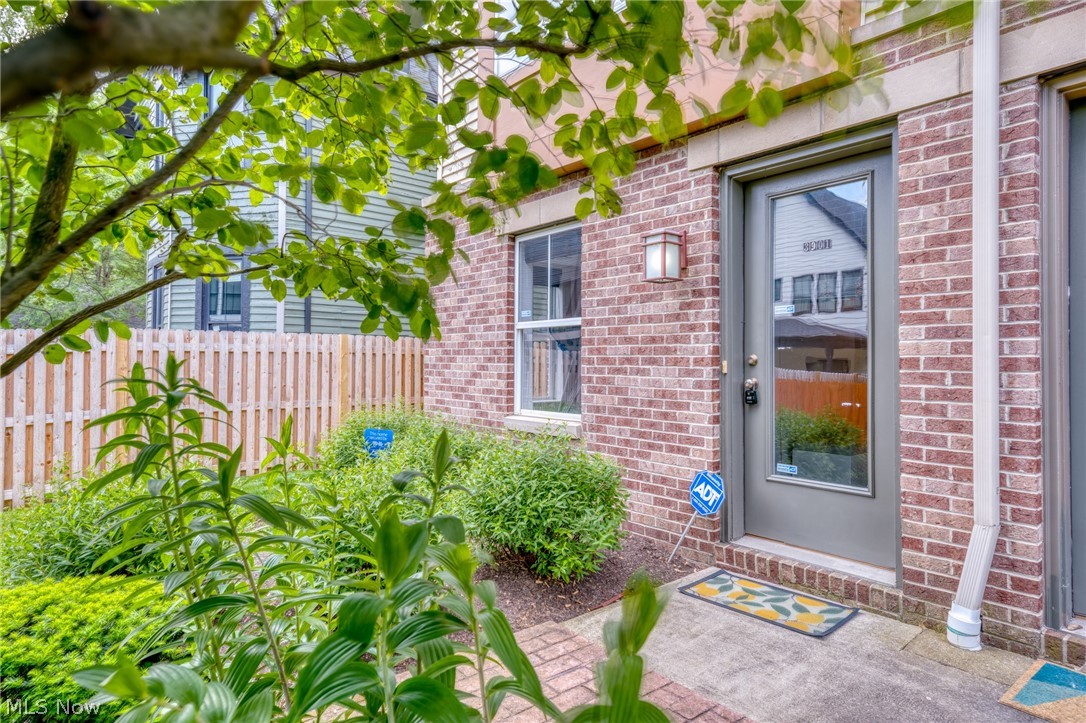 3901 Vine Court