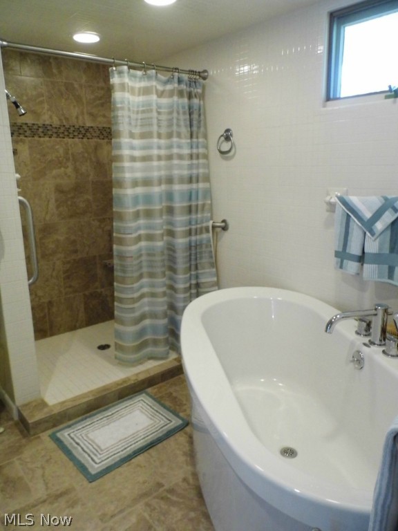 Twin Lakes near Golf course - Residential