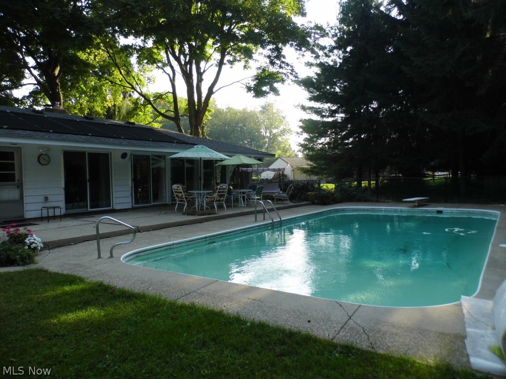 Twin Lakes near Golf course - Residential