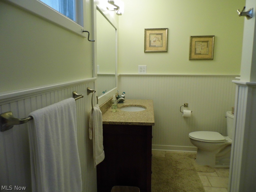 Twin Lakes near Golf course - Residential