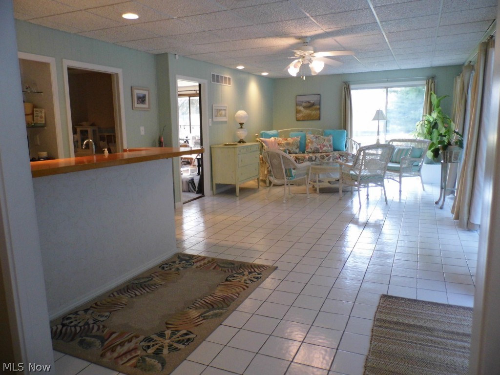 Twin Lakes near Golf course - Residential