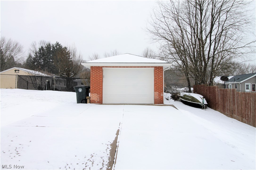 Tallmadge Road - Residential