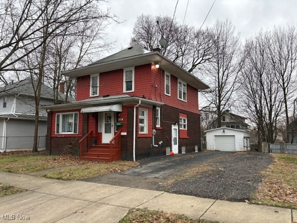 Photo of 310 Vaniman Street, Akron, OH 44305 (MLS # 5181532)