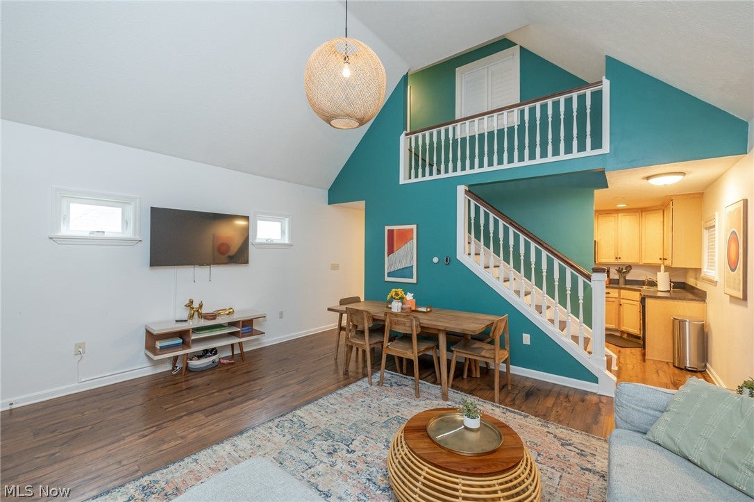 2584 W 11th Street