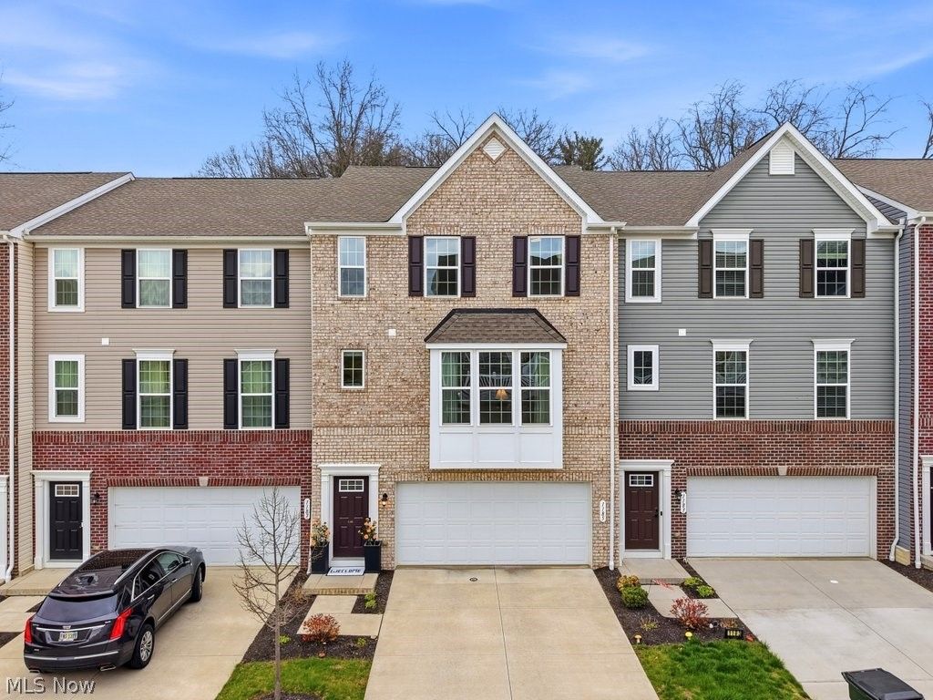 Photo of 1185 Bean Lane, Cuyahoga Falls, OH 44313 (MLS # 5200717)