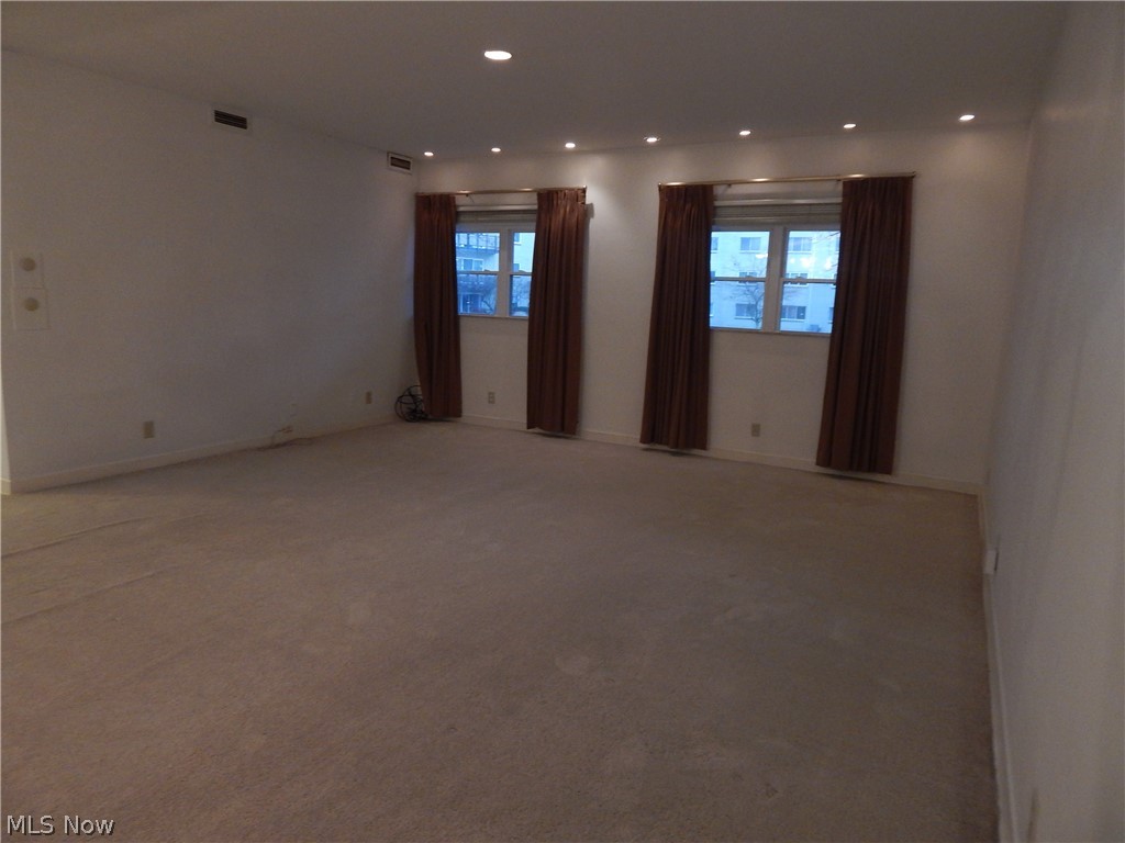 Carlton House Condo - Residential Lease