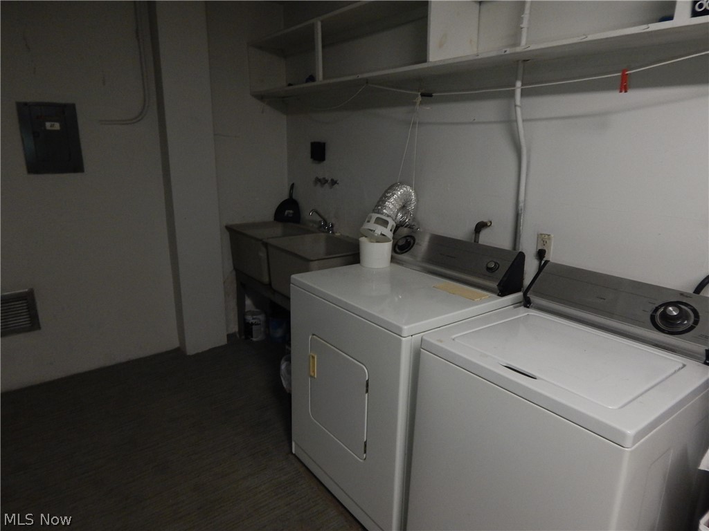 Carlton House Condo - Residential Lease