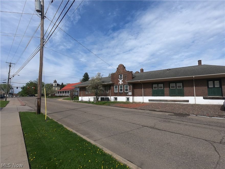 Historical Railroad Depot currently operating as the Depot Bar & Grill.
Great Investment opportunity.  
This historical building sits in the heart of downtown Carrollton.  This area produces large volumes of traffic.